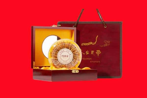 收购资讯:江城县回收冬虫夏草是按克吗